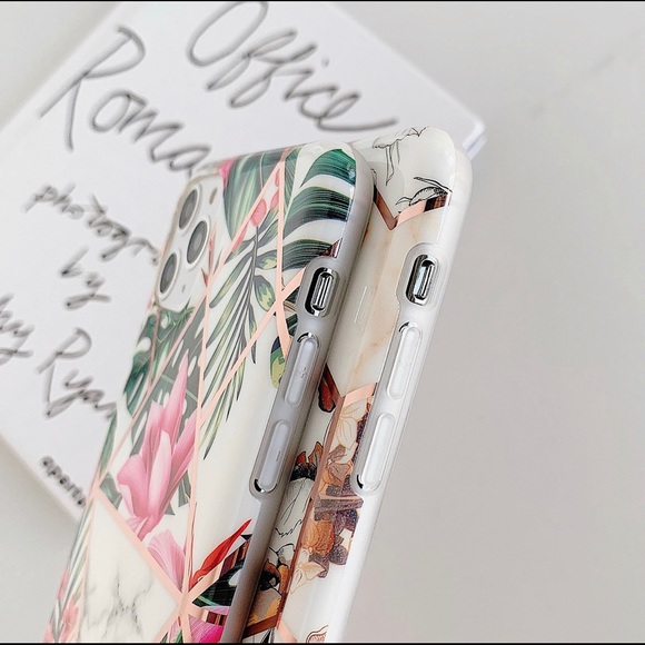 purple Floral iPhone 11/11Pro/11ProMax/ 7/8P Case - Picture 4 of 4